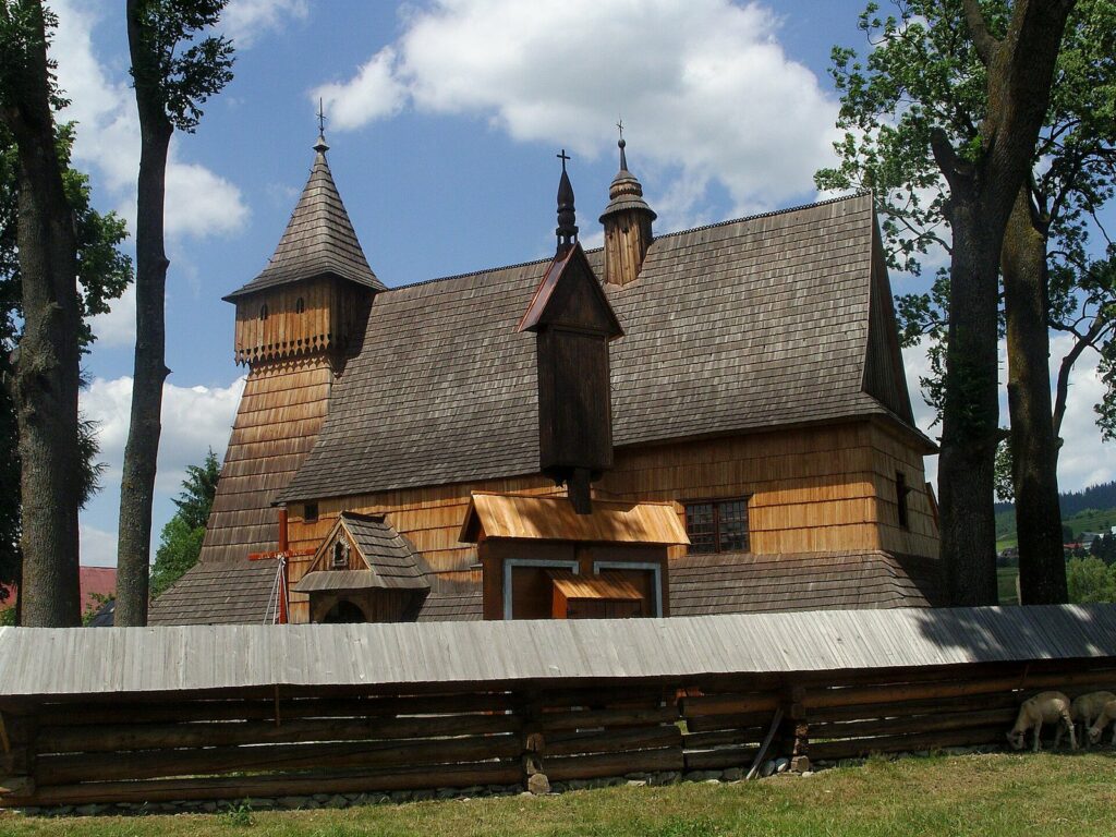 Kościół św. Michała Archanioła w Dębnie – UNESCO