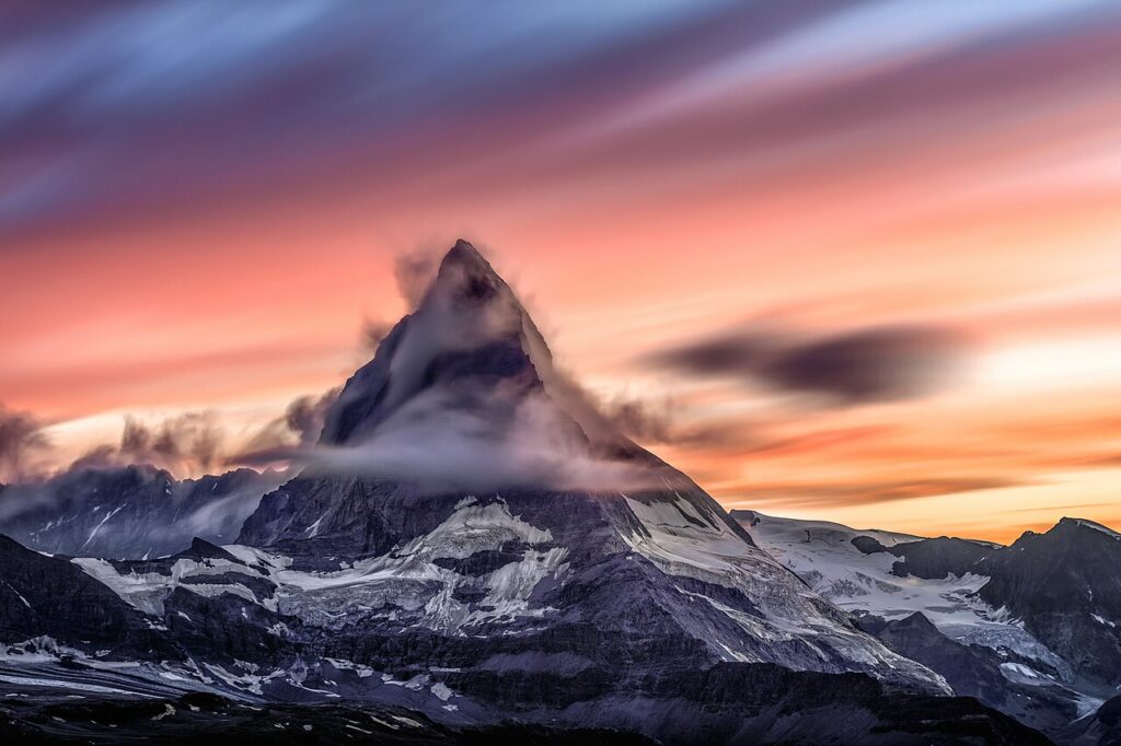 Matterhorn o zachodzie słońca