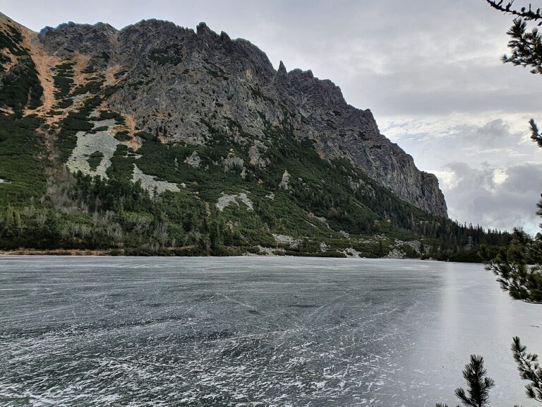 Popradzki Staw (Popradské pleso) w słowackich Tatrach